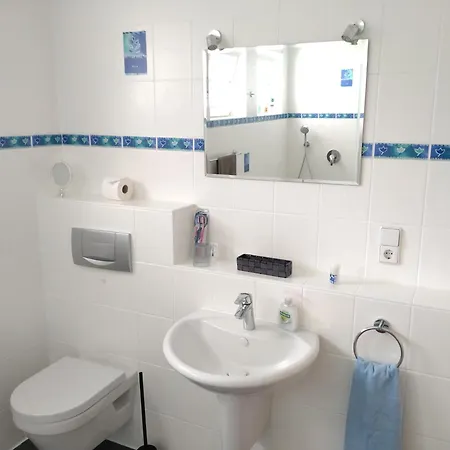 Privathaus - Zimmer & Bad - Naehe Montabaur Privat bolig *