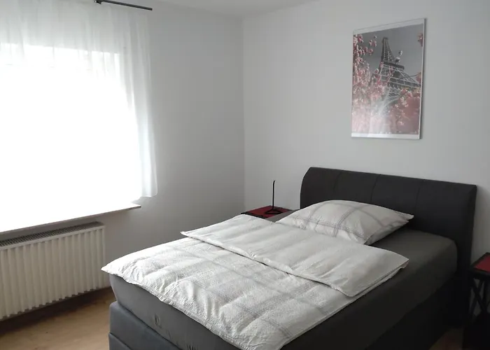 Privatunterkunft Jochen's Haus - Rooms, Wifi, Tv *