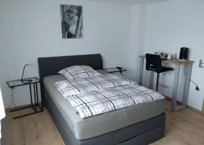 Privatunterkunft Jochen's Haus - Rooms, Wifi, Tv Siershahn